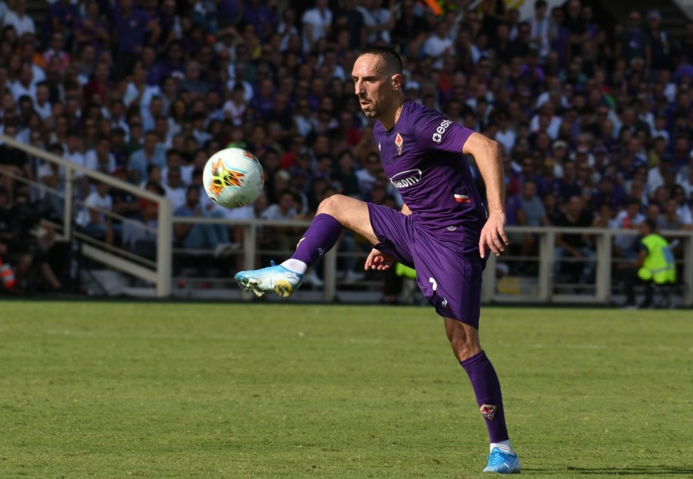  多特蒙德核心染红遭停赛处罚  